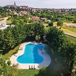 Holiday home Beautiful In With Swimming Pool Bale