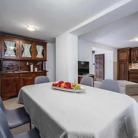 Gorgeous In With Wifi