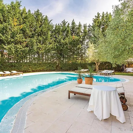 Сasa de vacaciones Beautiful In With Swimming Pool Bale